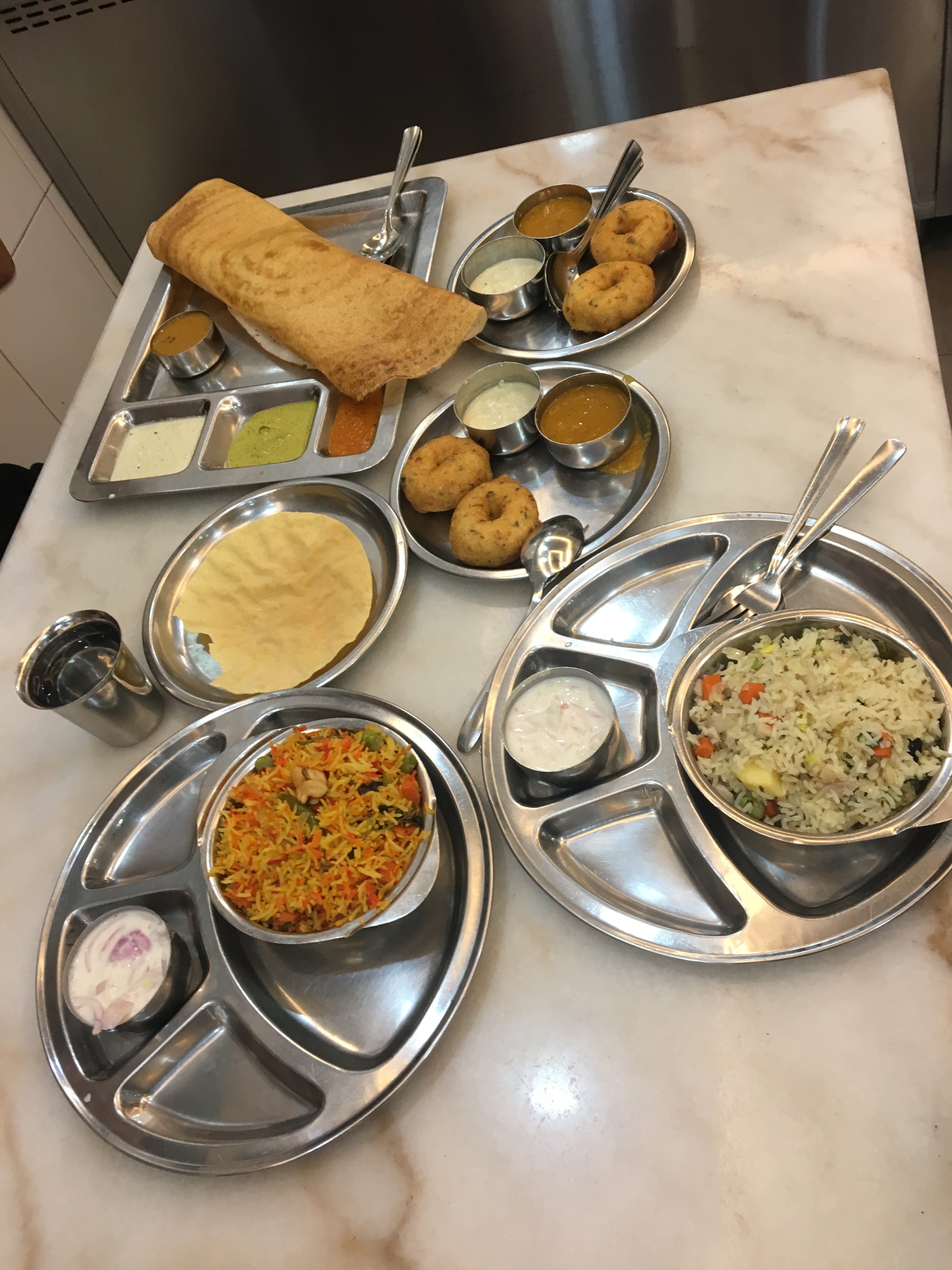 saravanaa-bhavan-the-best-indian-vegetarian-restaurant-leaf-blogazine